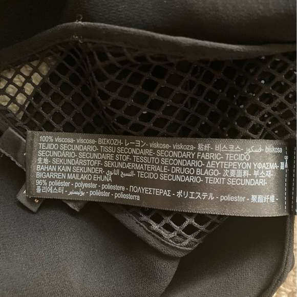 Massimo Dutti Top Beaded Mesh Detail Black V-Neck Women’s Size 6 Chain Mail EUC - Picture 9 of 11